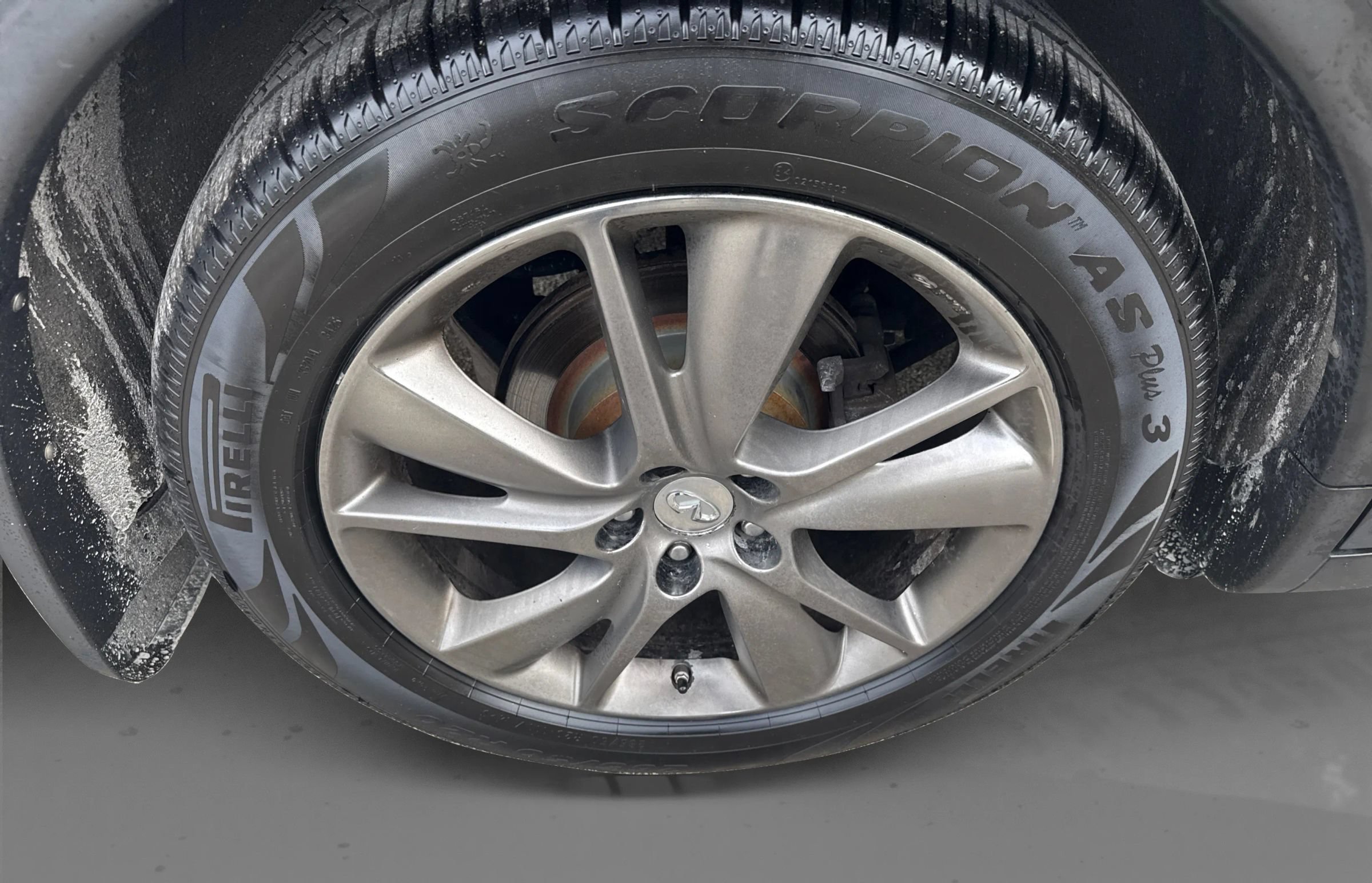 Used 2014 INFINITI QX70 AWD w/ Premium Package image 24