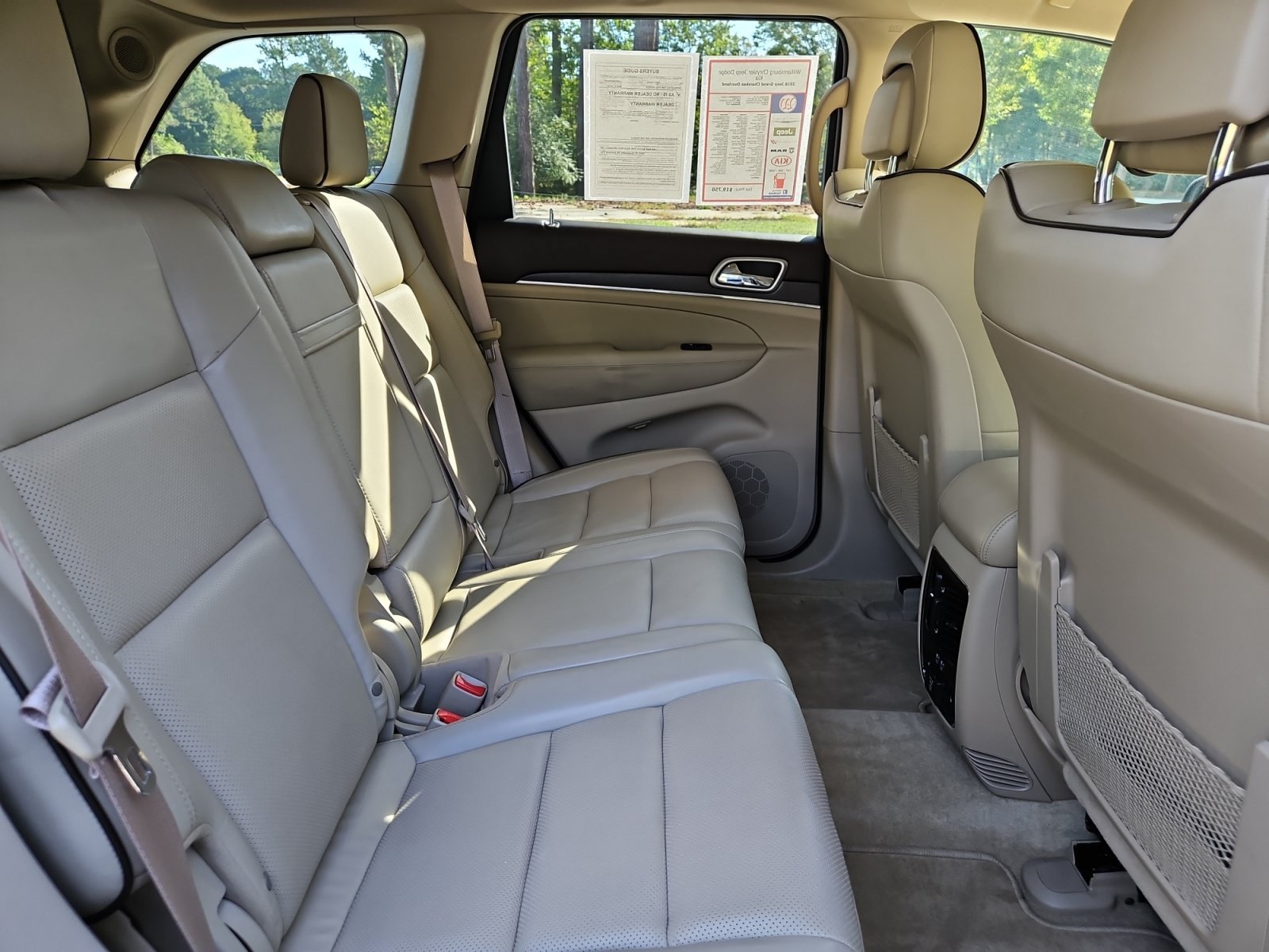 Used 2018 Jeep Grand Cherokee Overland AWD/4WD image 17