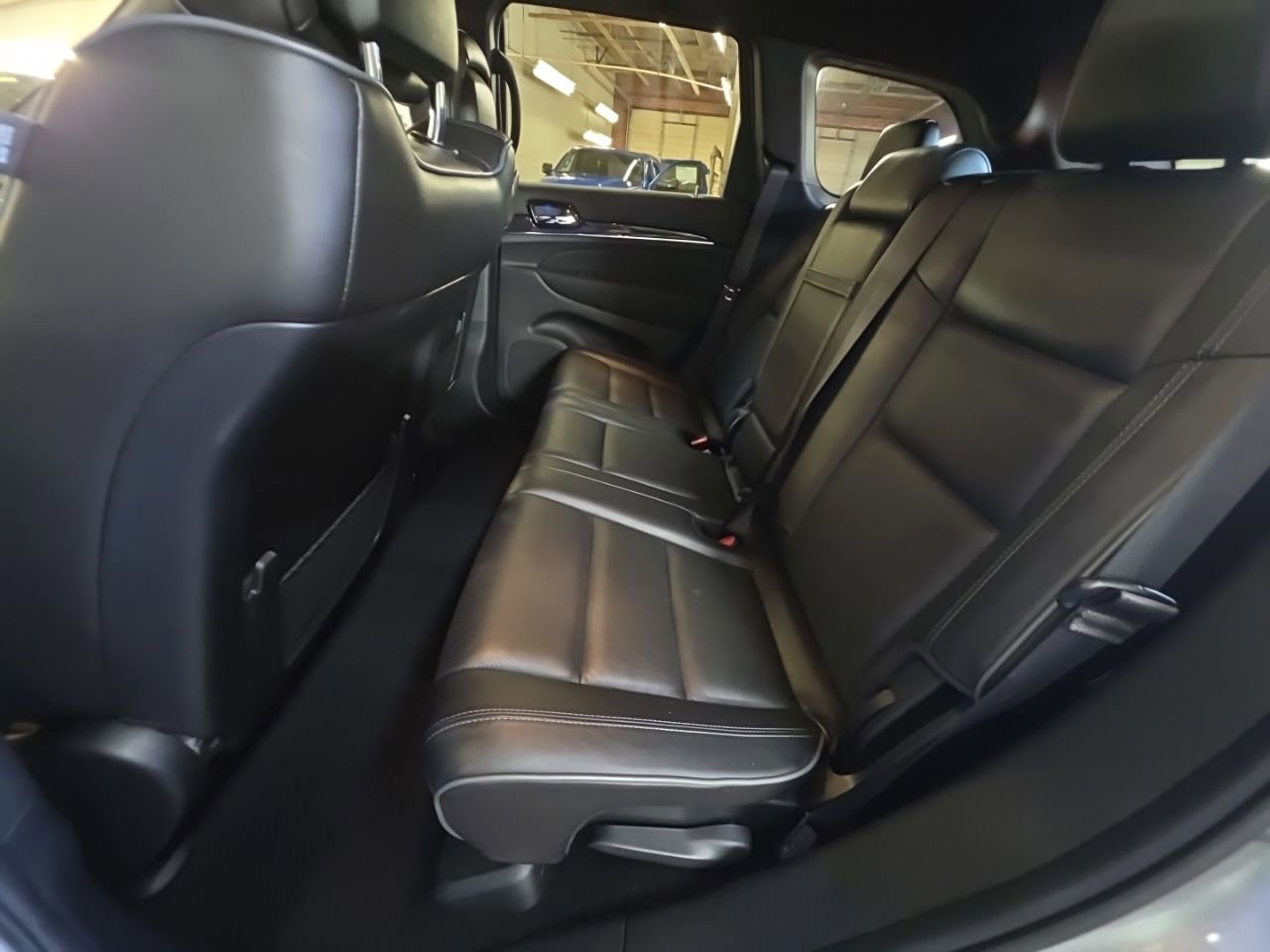 Used 2020 Jeep Grand Cherokee Overland AWD/4WD image 16