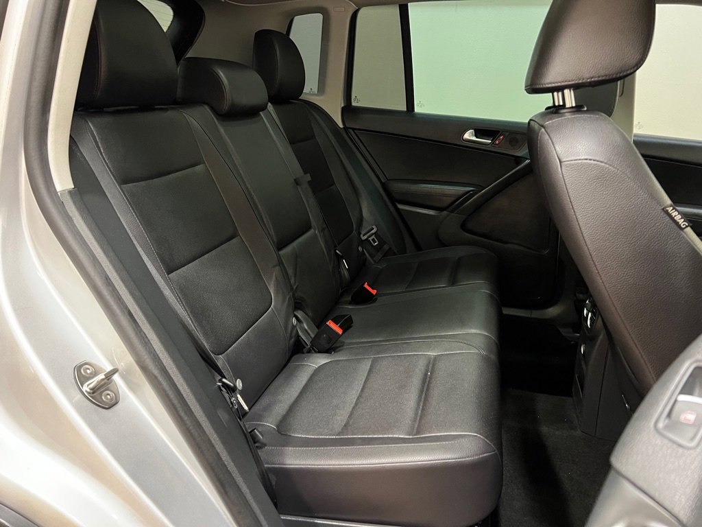 Used 2016 Volkswagen Tiguan SE image 34