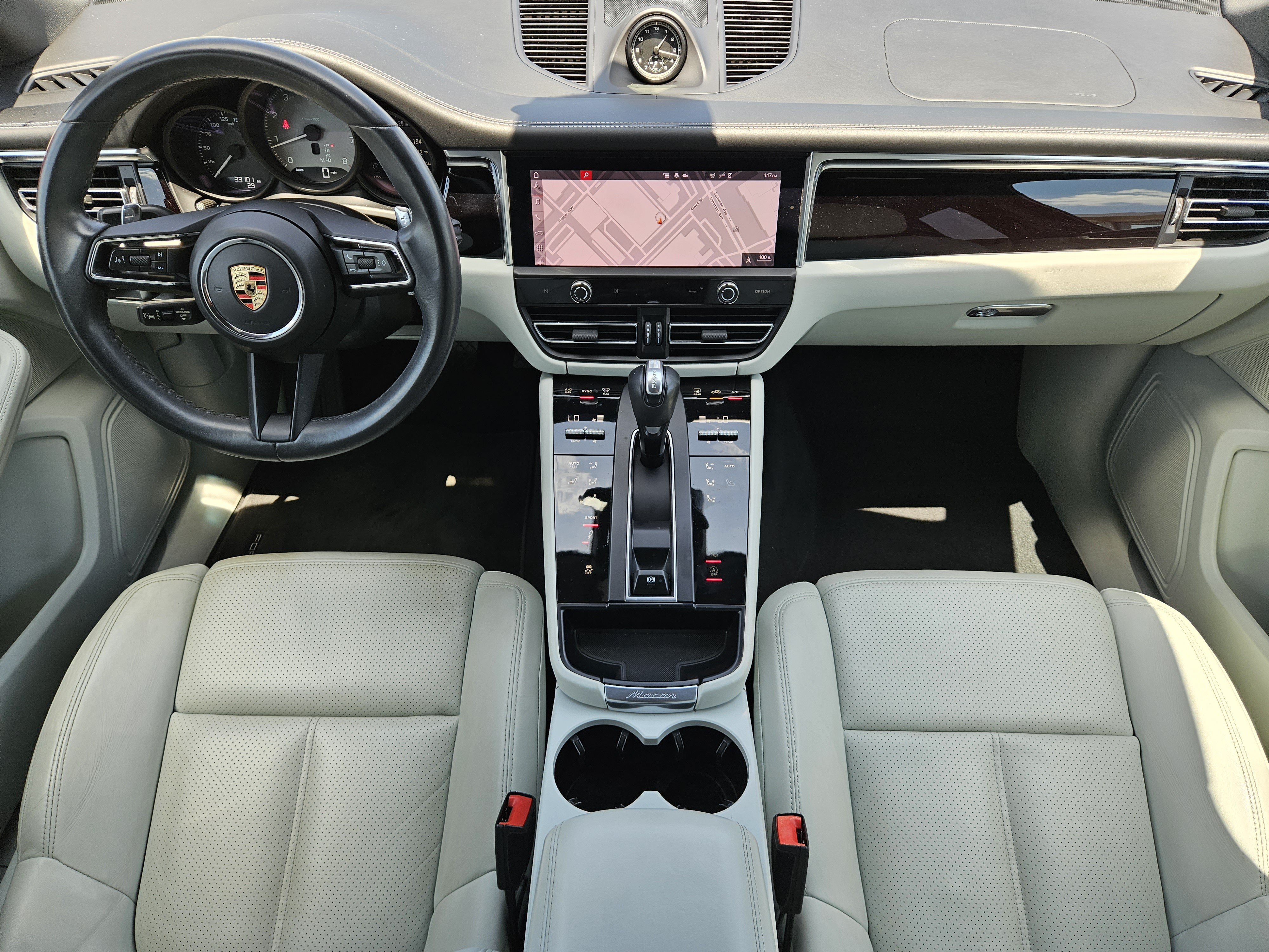 Certified 2023 Porsche Macan S AWD/4WD image 25