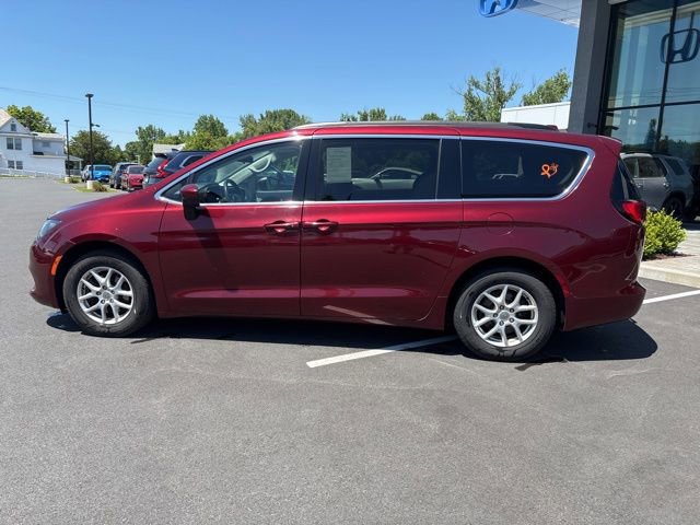 Used 2020 Chrysler Voyager LX w/ Cold Weather Group FWD image 9