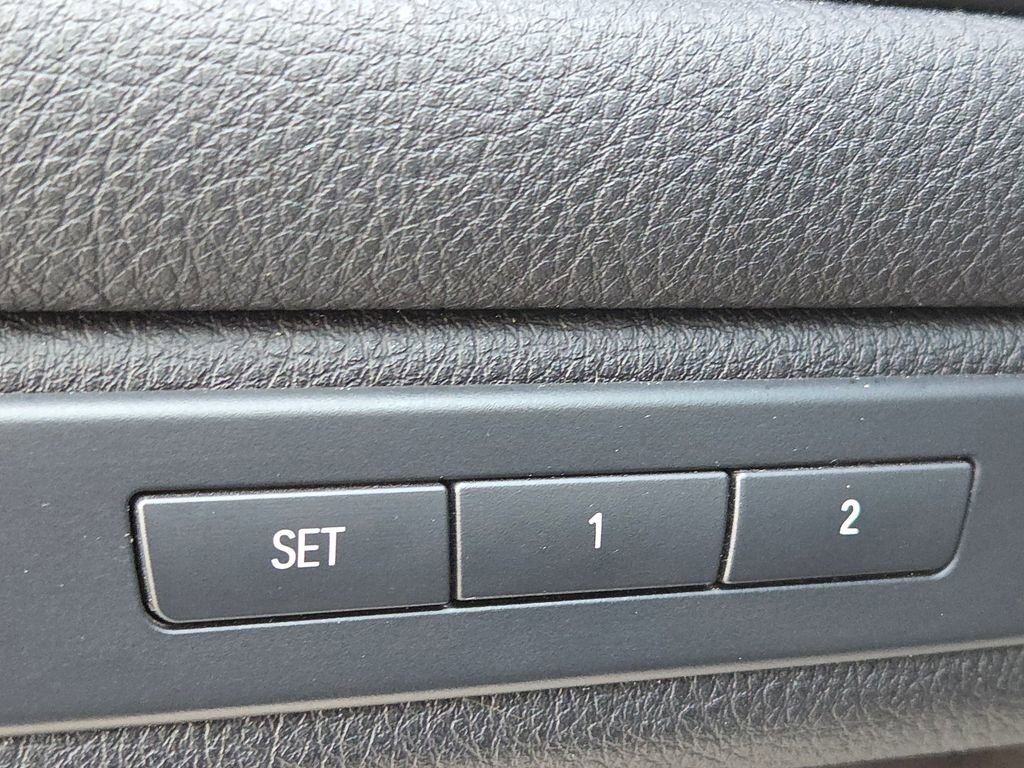 Used 2016 BMW 528i Sedan image 16