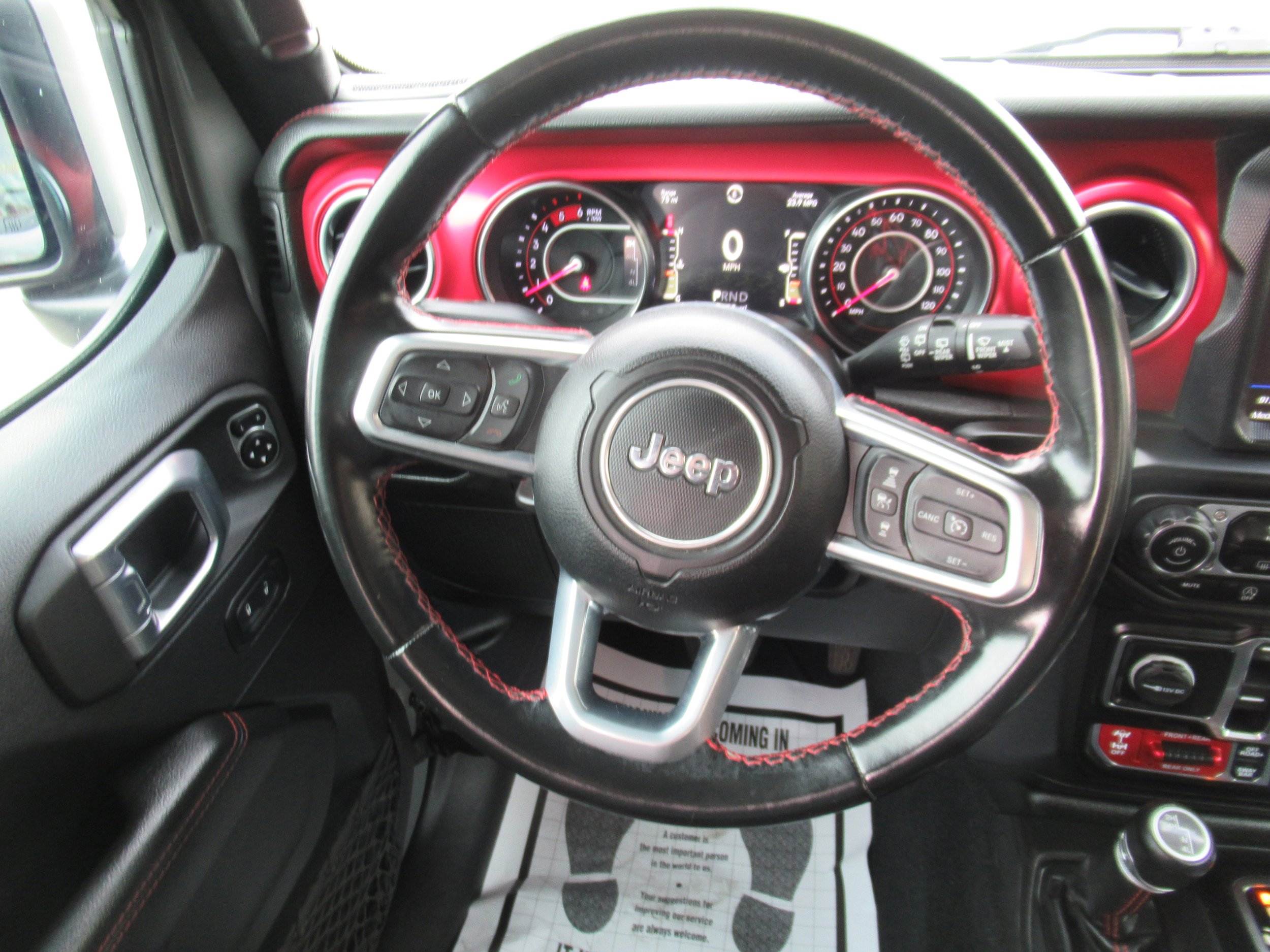 Used 2022 Jeep Wrangler Unlimited Rubicon w/ LED Lighting Group AWD/4WD image 10