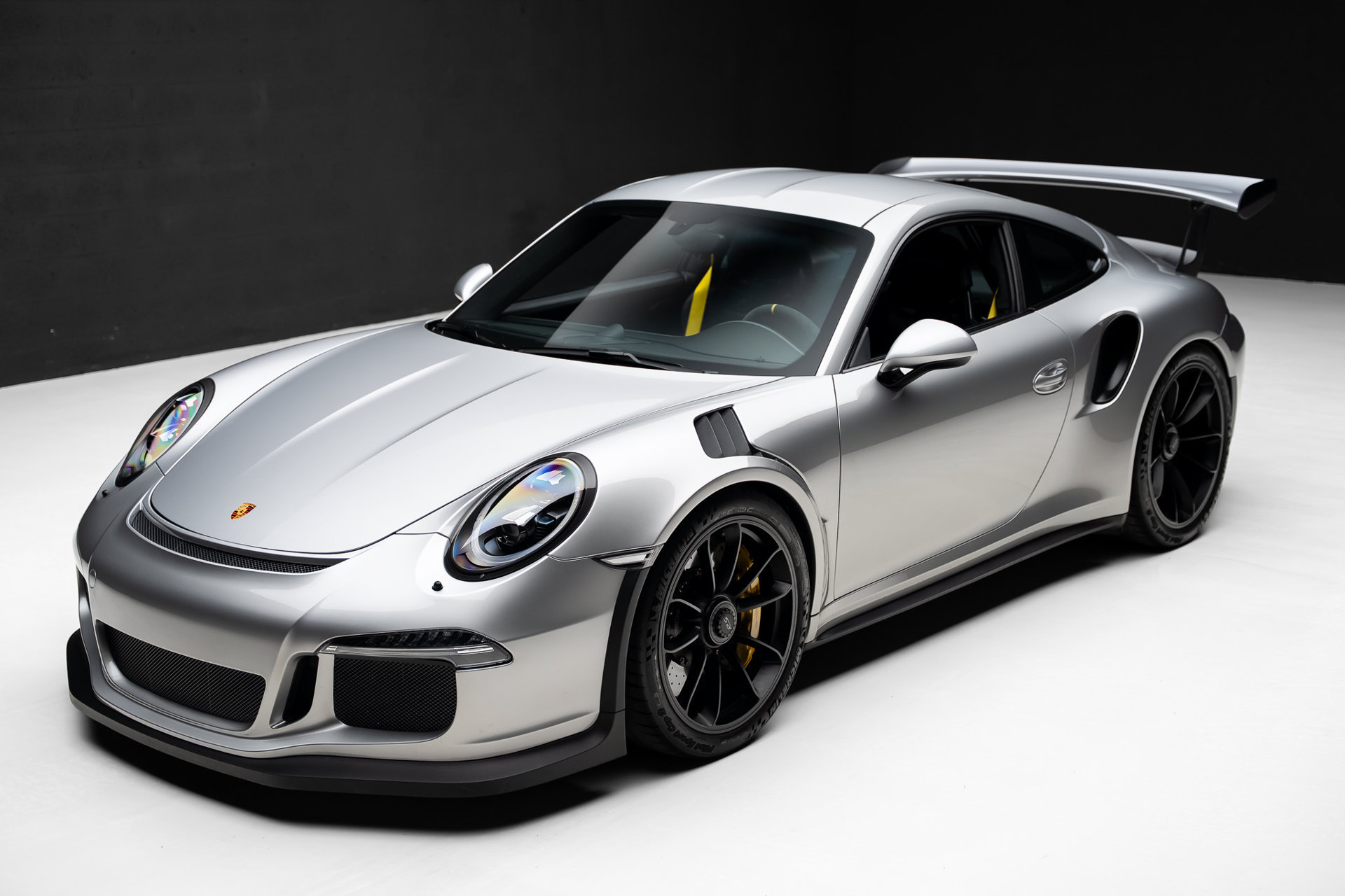 Used 2016 Porsche 911 GT3 RS RWD image 5
