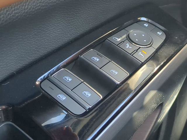 Certified 2025 Nissan Pathfinder Platinum w/ Lighting Package (N93) image 26