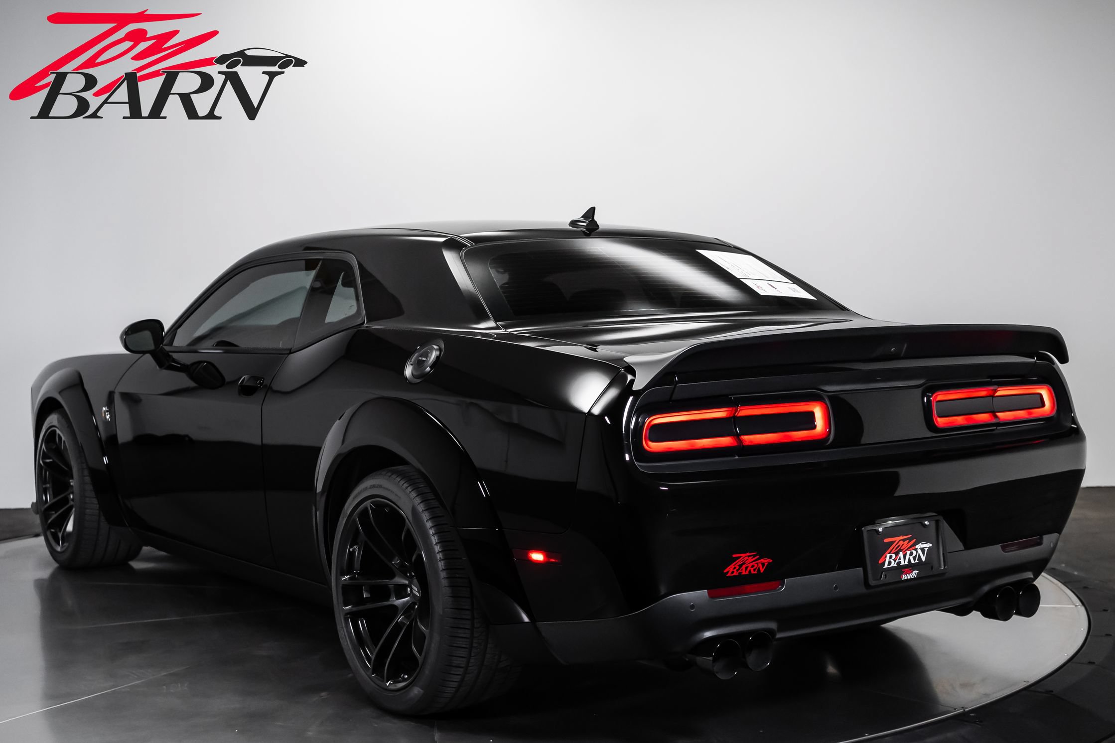Used 2021 Dodge Challenger R/T Scat Pack RWD image 3