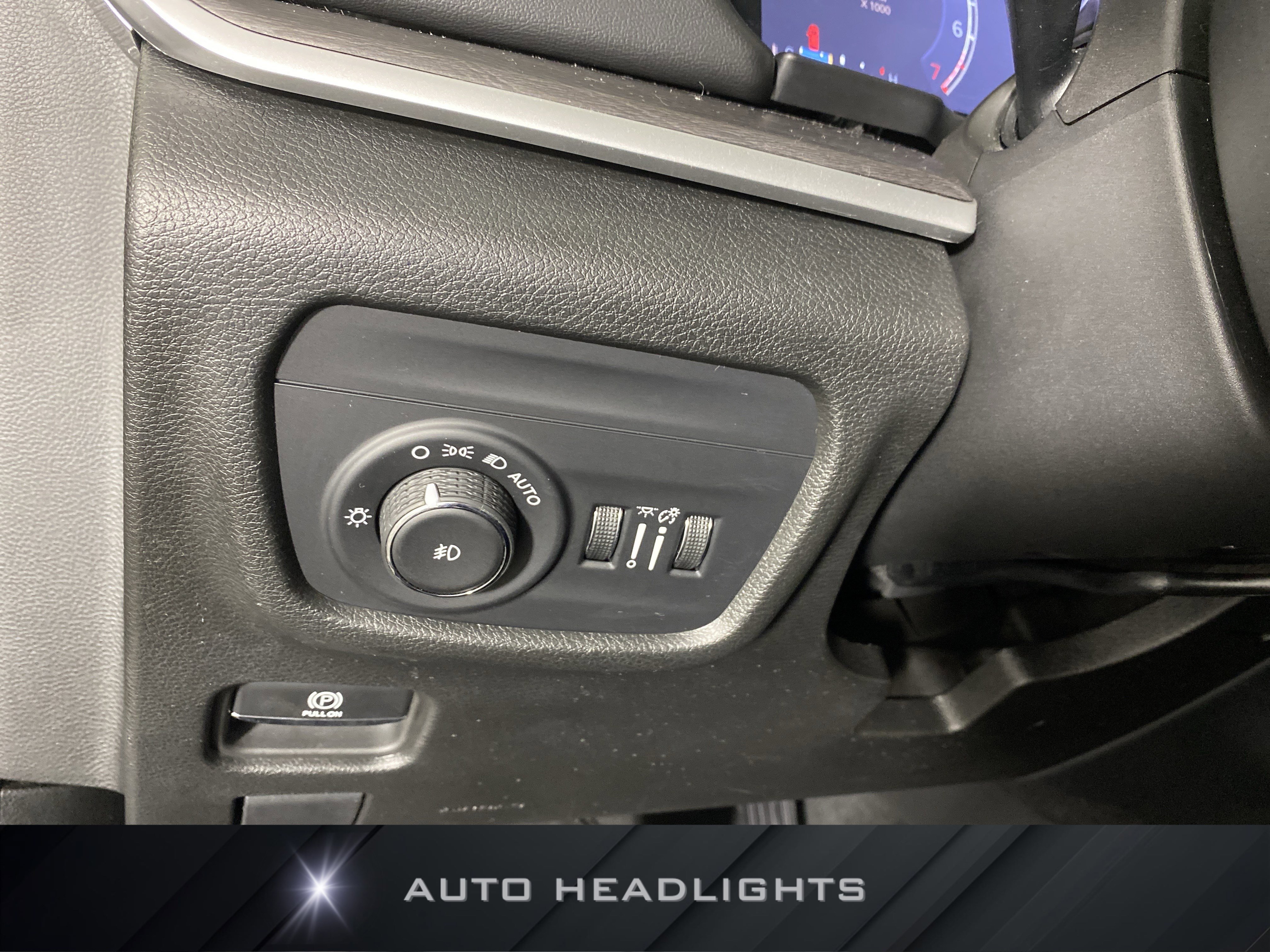 Used 2023 Jeep Grand Cherokee Limited AWD/4WD image 26