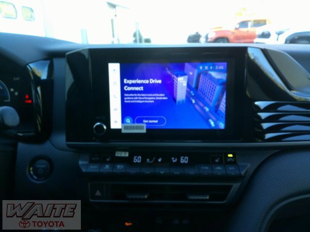 New 2025 Toyota Camry SE image 13
