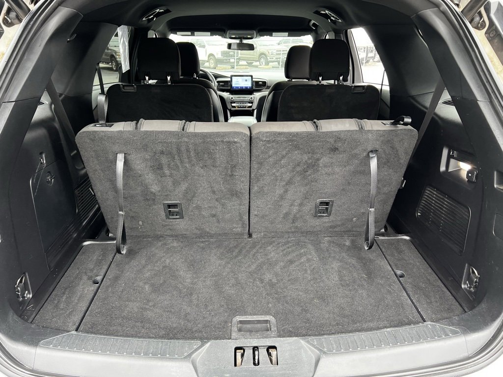 Used 2020 Ford Explorer XLT image 17
