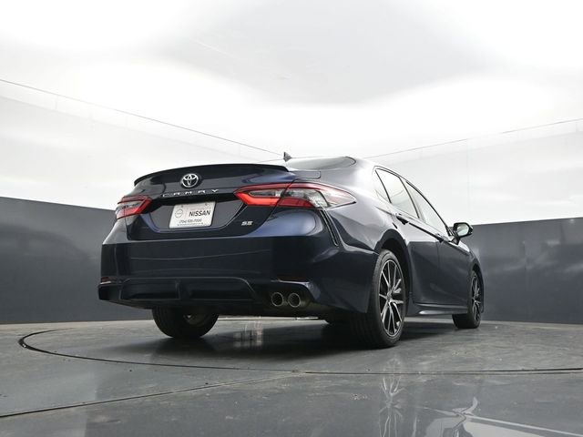Used 2021 Toyota Camry SE w/ Convenience Package FWD image 30