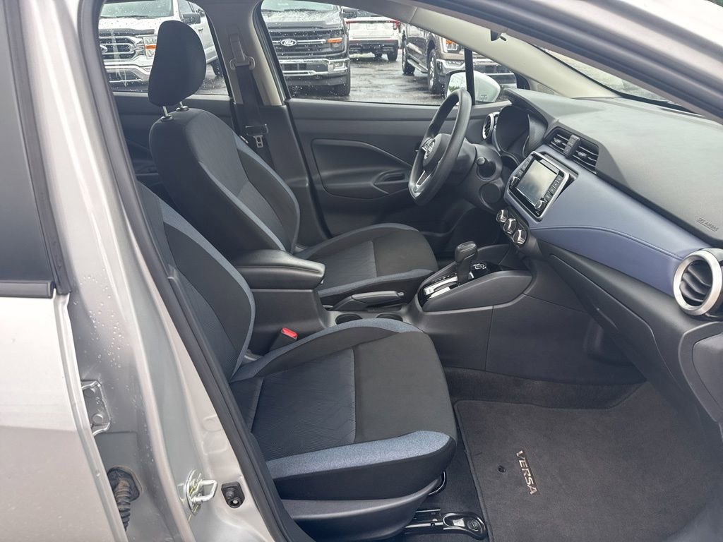 Used 2024 Nissan Versa SV FWD image 9