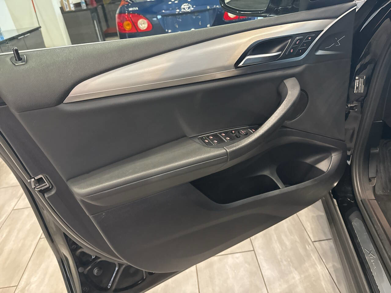 Used 2019 BMW X4 xDrive30i w/ Convenience Package image 17
