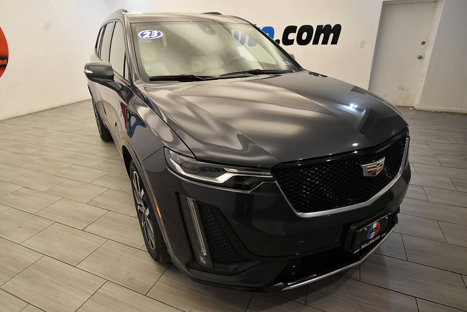 Used 2023 Cadillac XT6 Sport w/ Technology Package AWD/4WD image 7