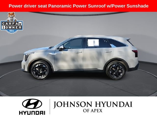 Used 2024 Kia Sorento S w/ Panoramic Sunroof Package image 5