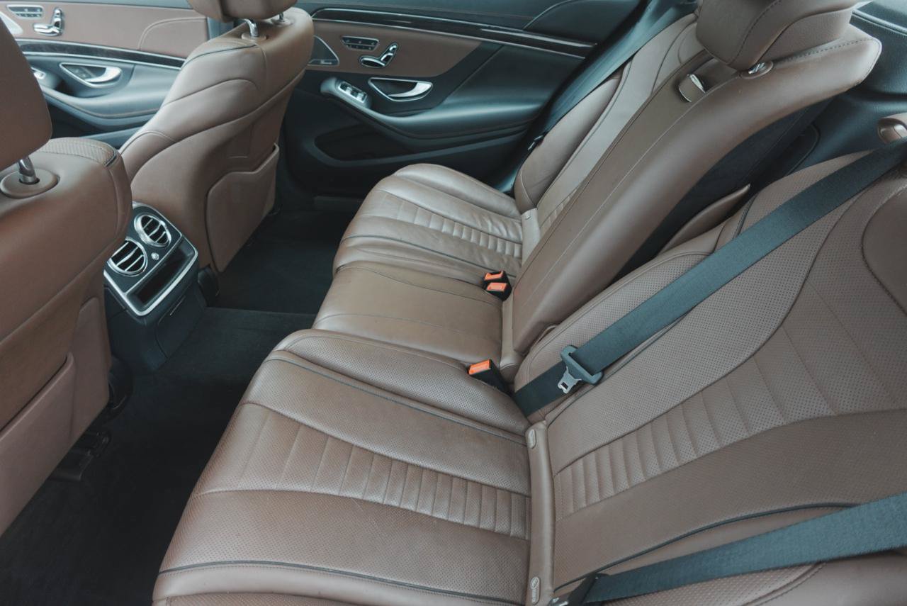Used 2019 Mercedes-Benz S 560 4MATIC Sedan w/ Premium Package image 11