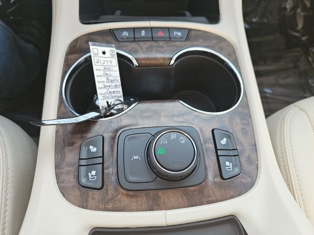 Used 2021 GMC Acadia Denali w/ Denali Technology Package image 21