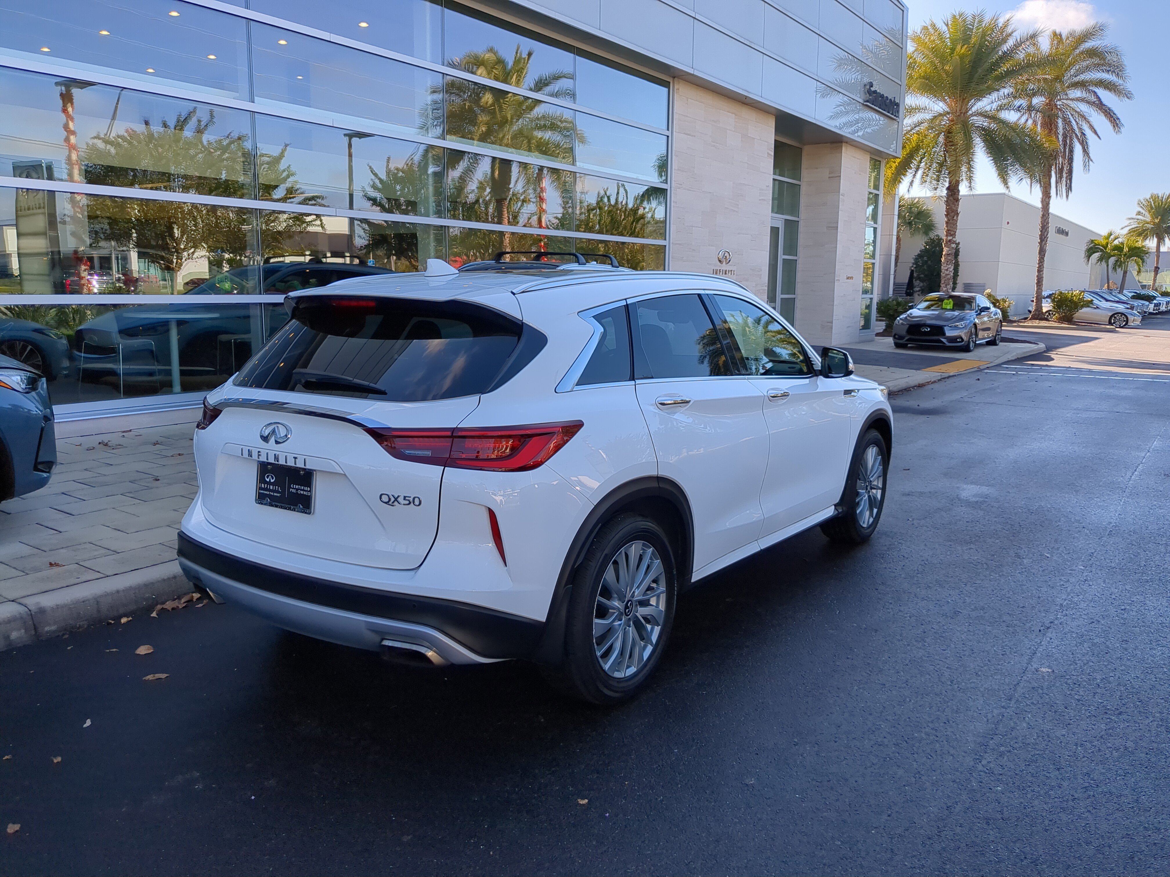 Certified 2023 INFINITI QX50 Luxe image 4