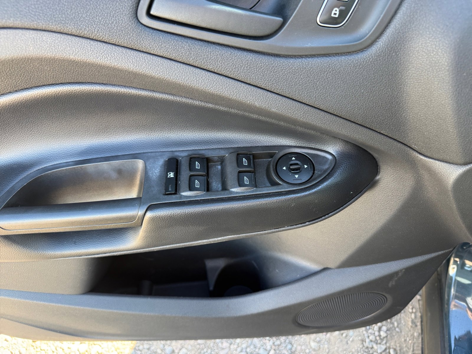 Used 2019 Ford Escape S image 13