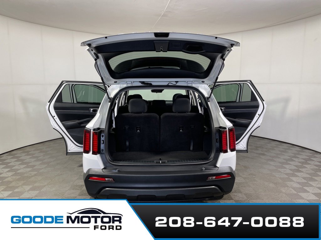 Used 2022 Kia Sorento LX image 13