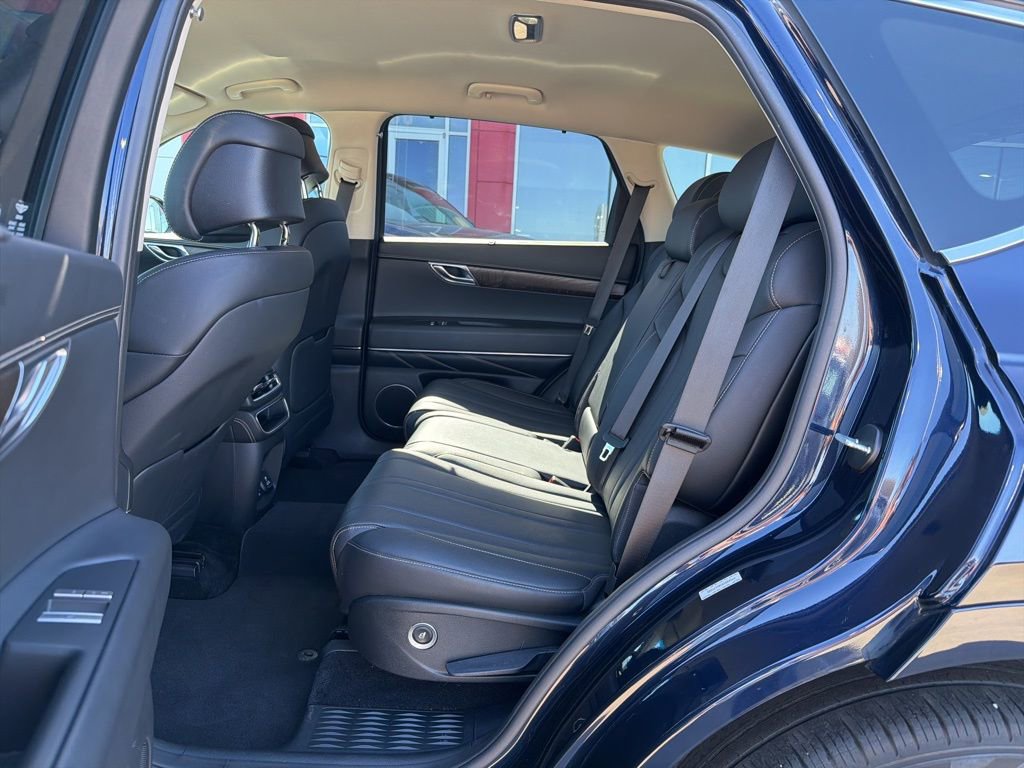 Used 2024 Genesis GV80 2.5T image 13