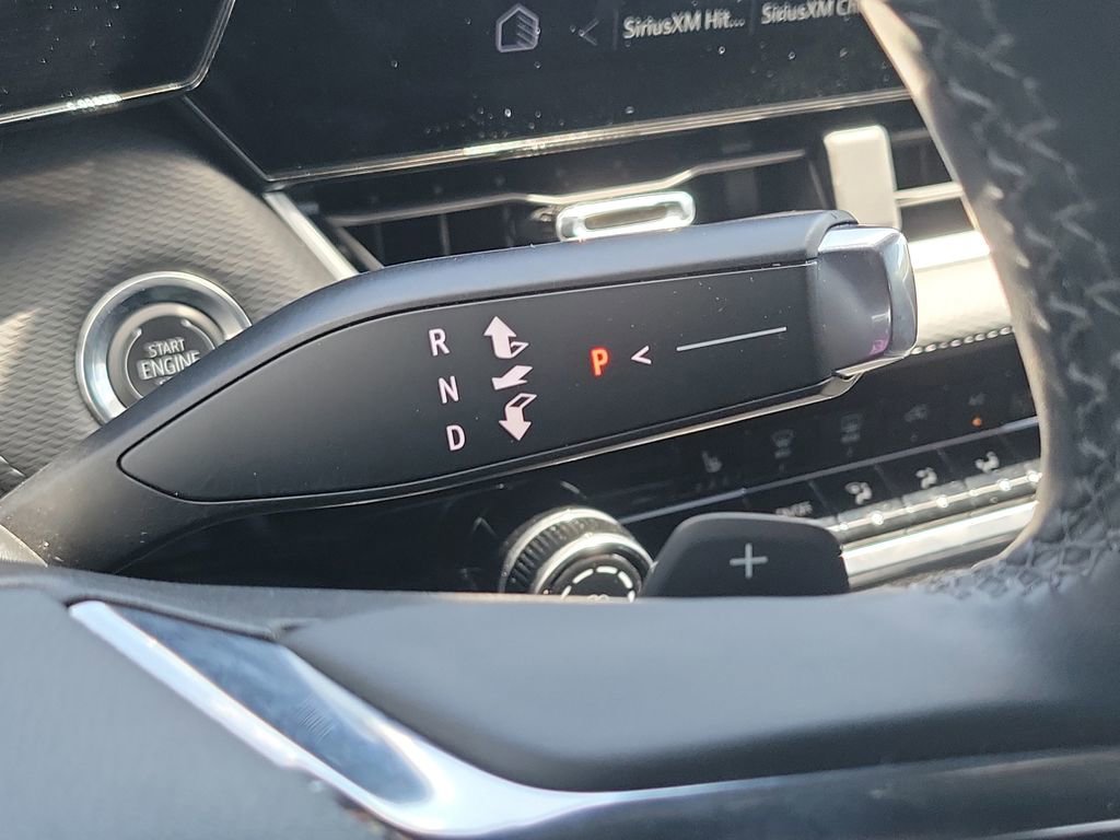 Used 2025 Chevrolet Equinox LT FWD image 33