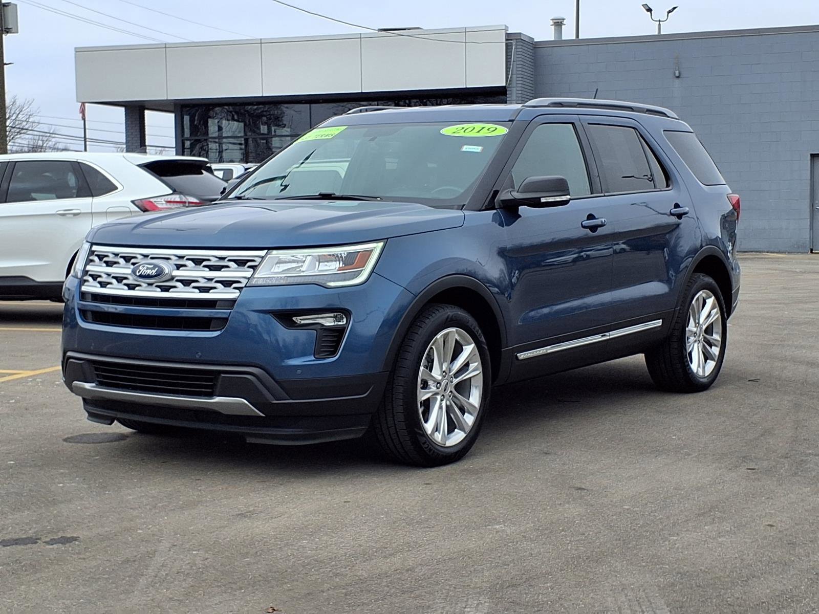 Used 2019 Ford Explorer XLT w/ Equipment Group 202A image 1