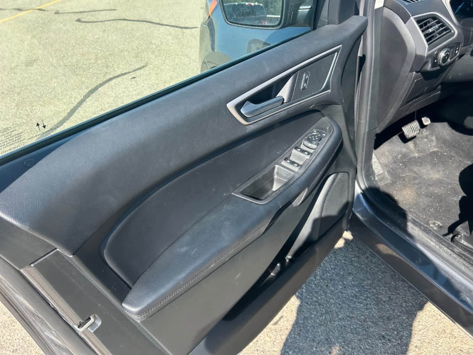Used 2024 Ford Edge SEL w/ Convenience Package AWD/4WD image 10