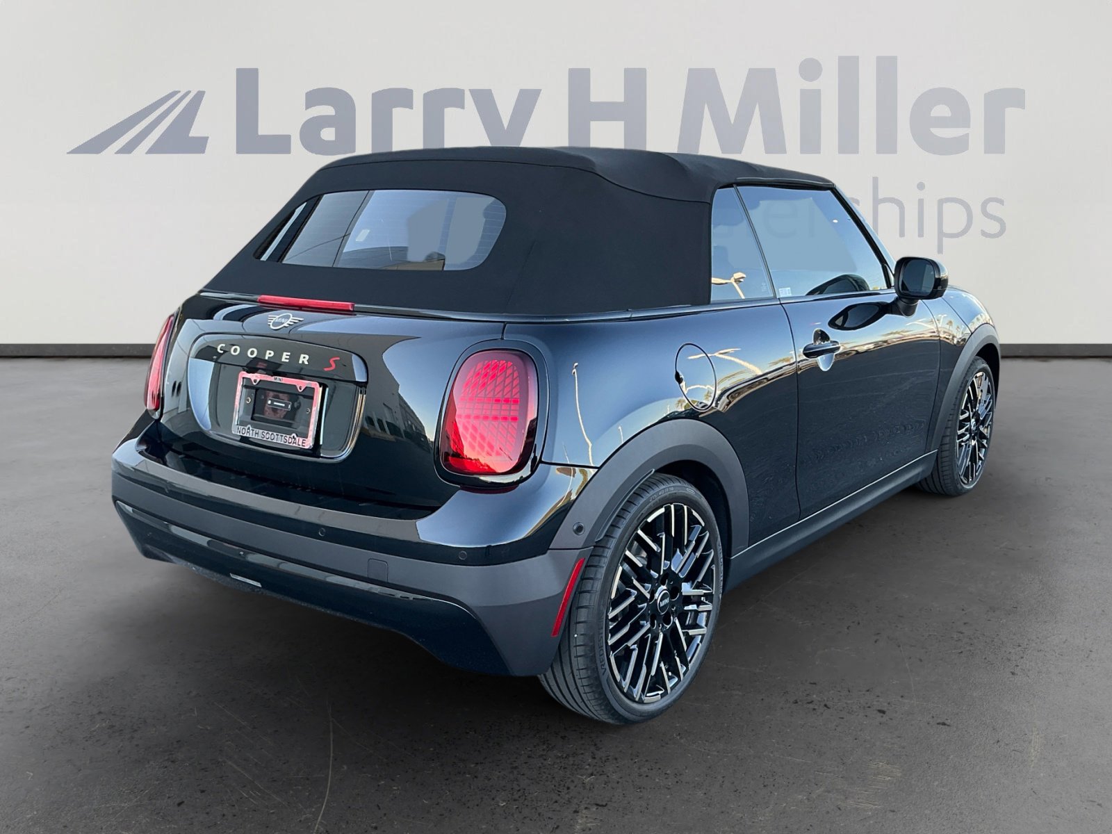 Used 2025 MINI Cooper S image 5