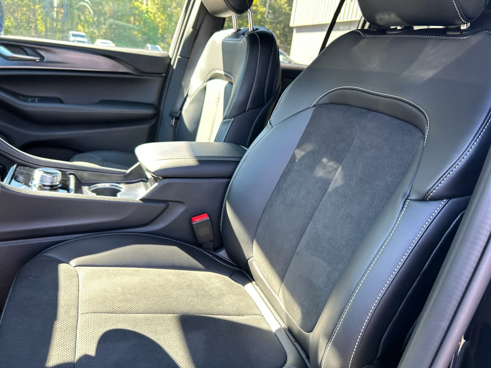 New 2025 Jeep Grand Cherokee Laredo image 20