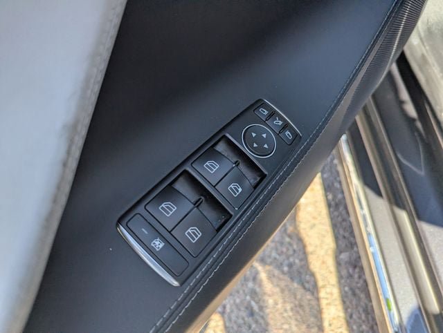 Used 2016 Tesla Model S Performance AWD/4WD image 26