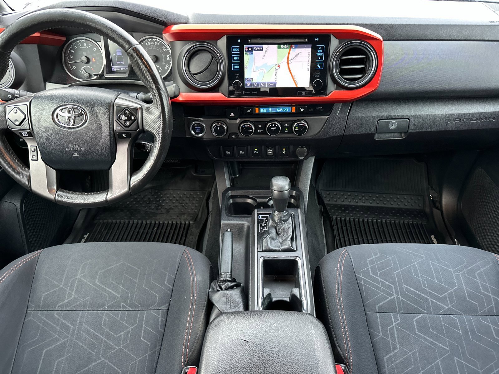 Used 2017 Toyota Tacoma TRD Sport image 13