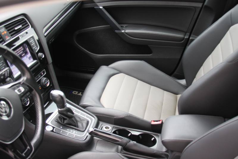 Used 2015 Volkswagen Golf TDI SEL FWD image 32