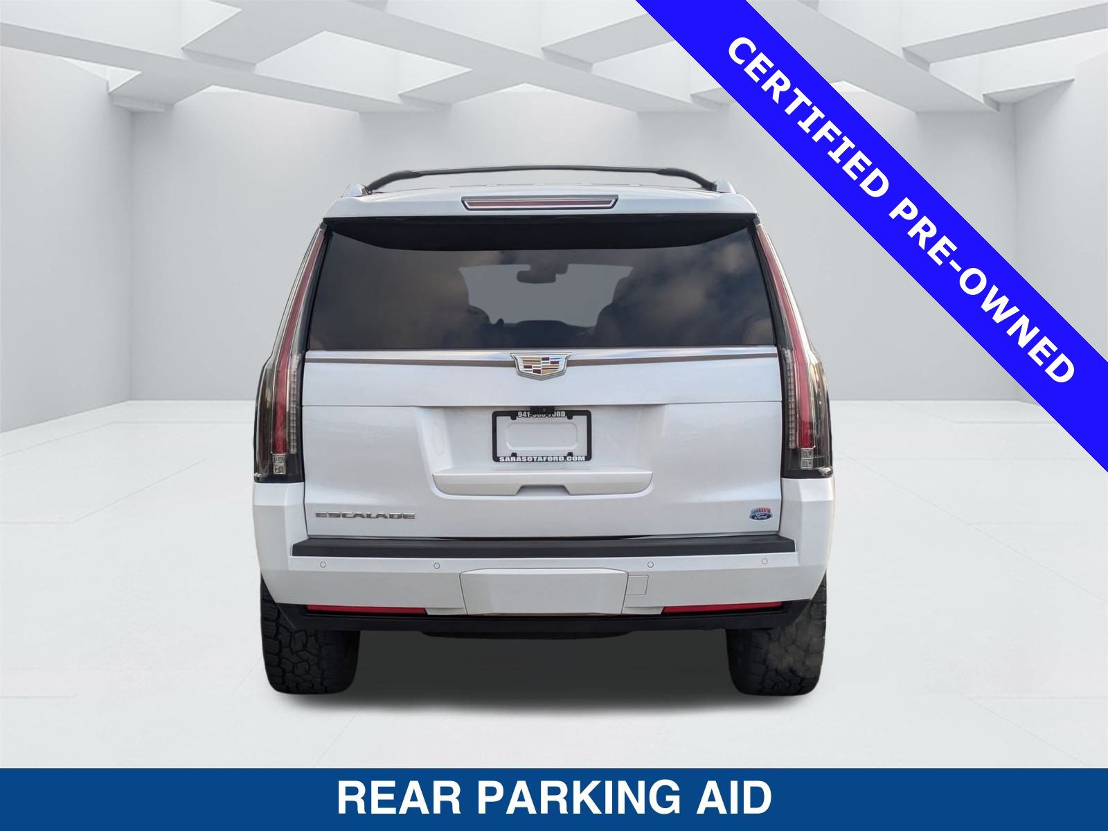 Used 2020 Cadillac Escalade Premium Luxury image 5