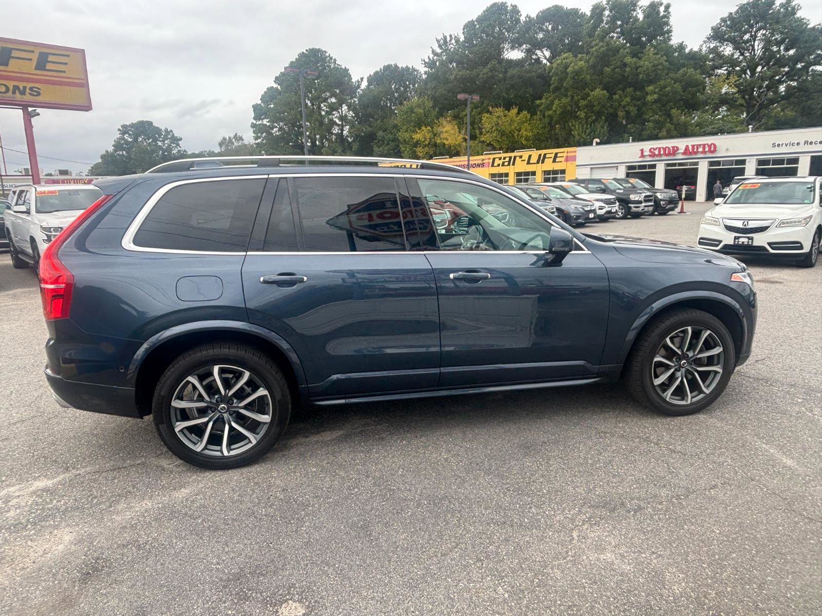 Used 2019 Volvo XC90 T6 Momentum w/ Advanced Package image 6