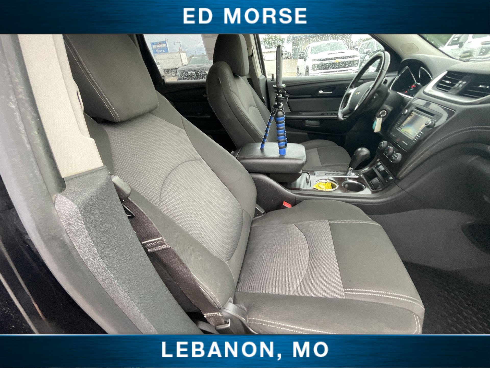 Used 2017 Chevrolet Traverse LT w/ Style and Technology Package FWD image 24