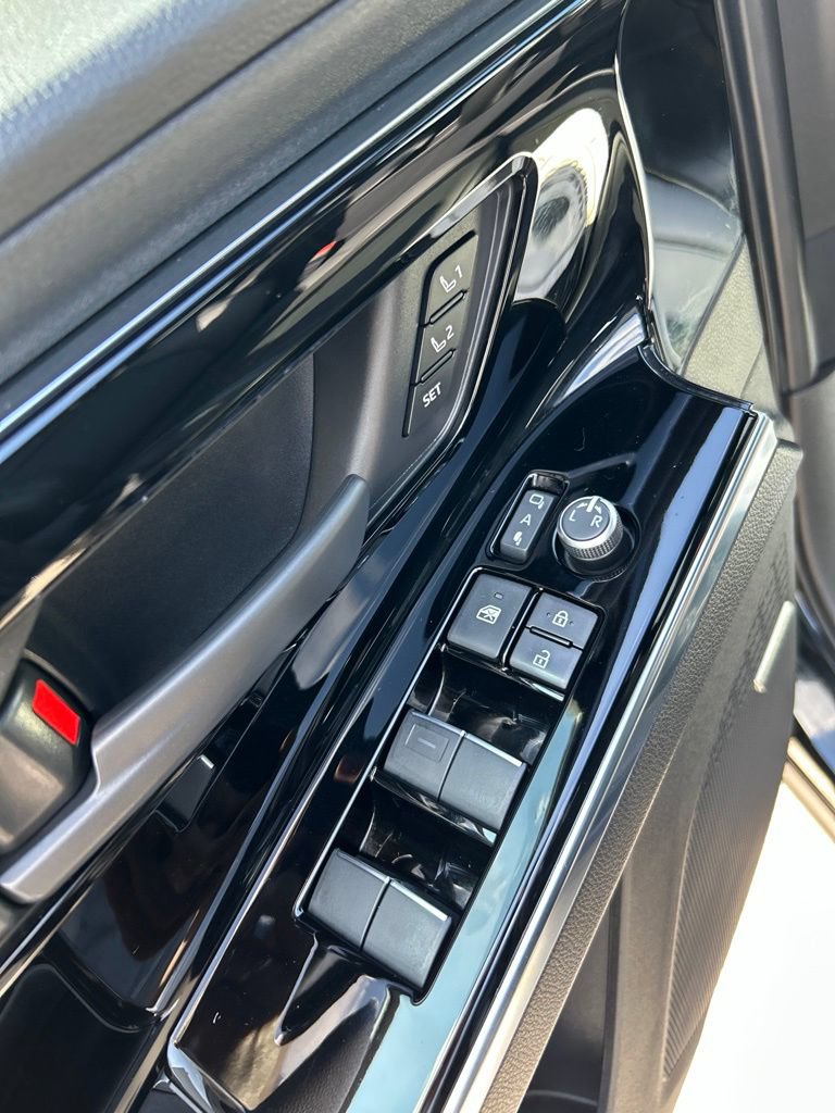 Certified 2023 Subaru Solterra AWD image 14