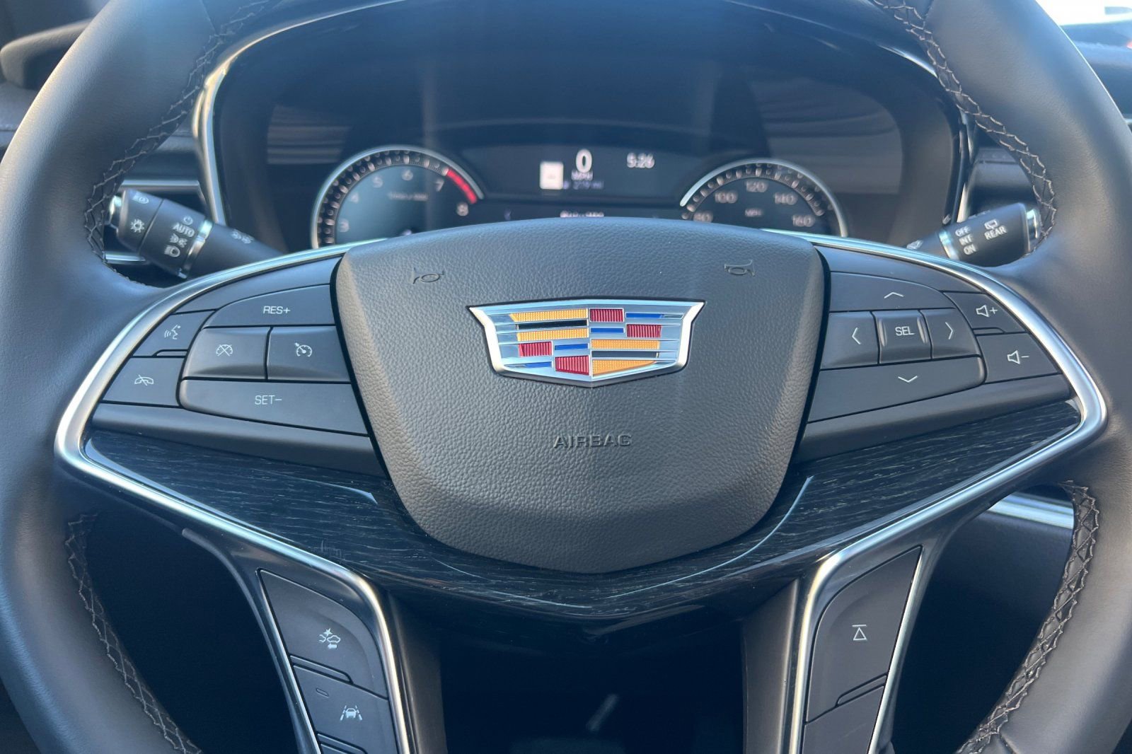 Used 2025 Cadillac XT5 Premium Luxury image 33