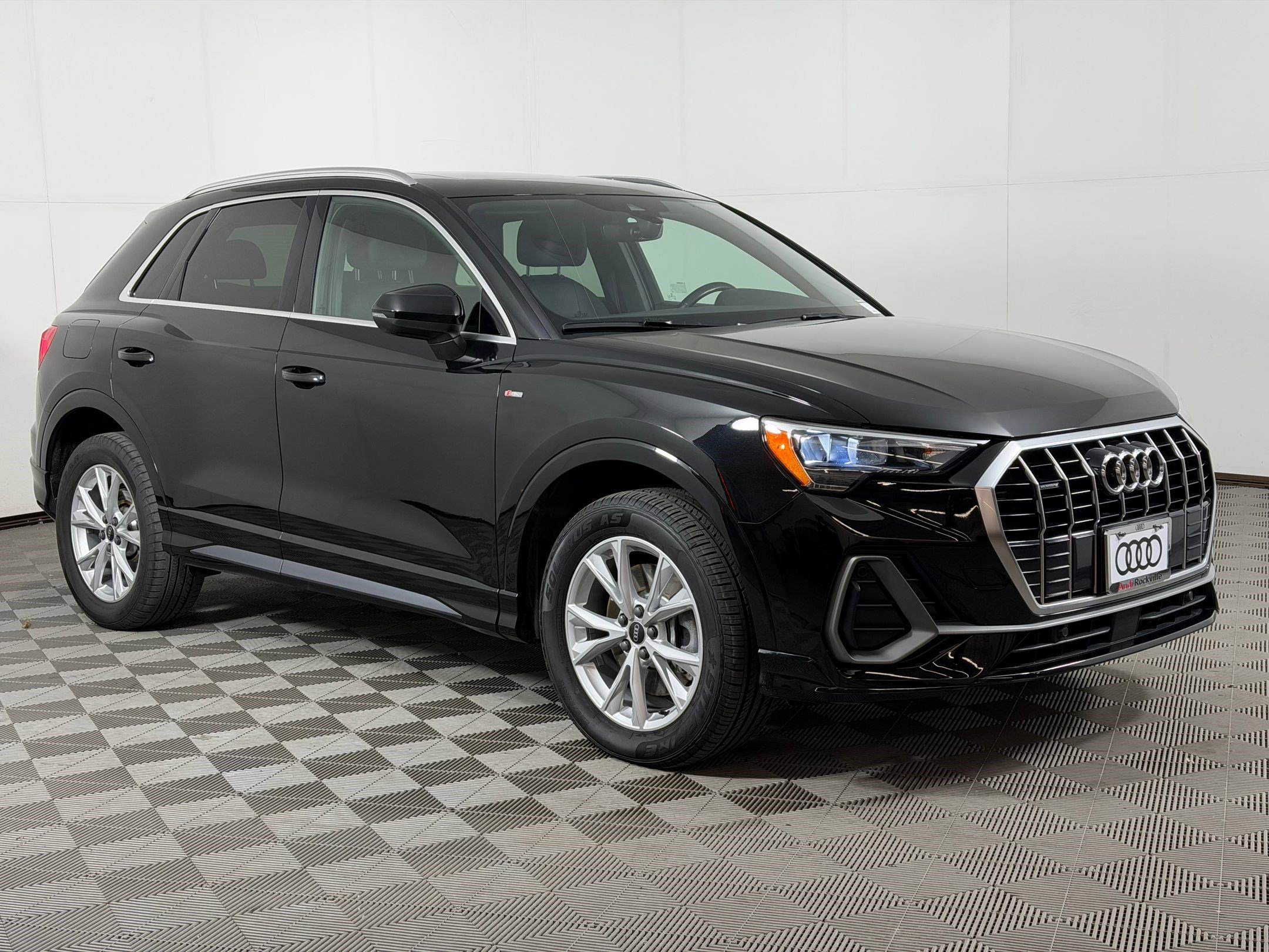 Certified 2021 Audi Q3 2.0T Premium w/ Convenience Package image 7