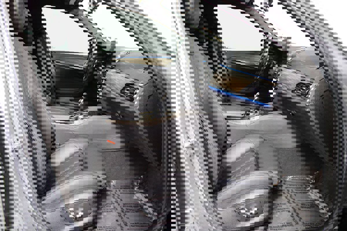 Used 2023 BMW 530e 530e w/ M Sport Package image 14