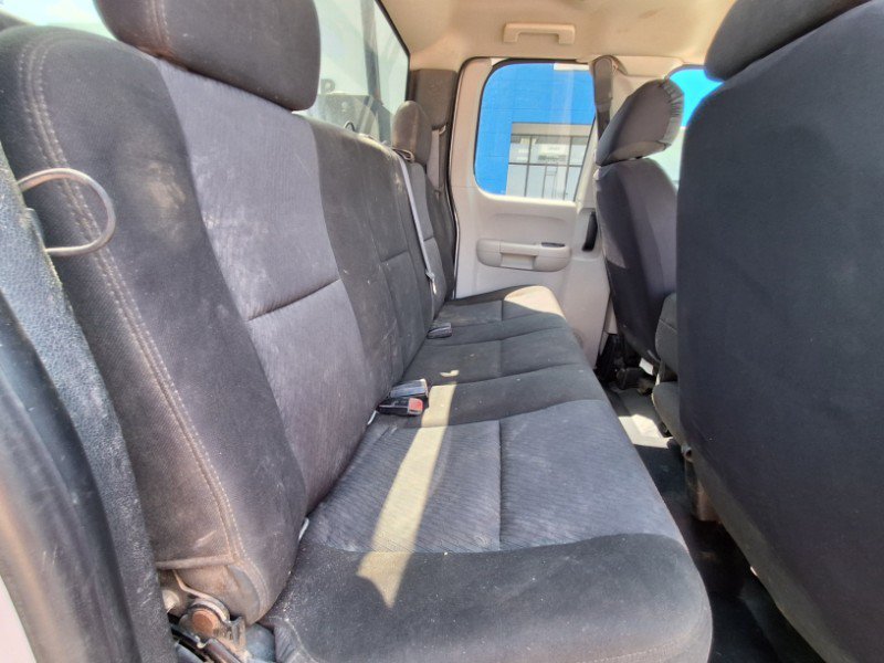 Used 2011 Chevrolet Silverado 3500 W/T AWD/4WD image 15