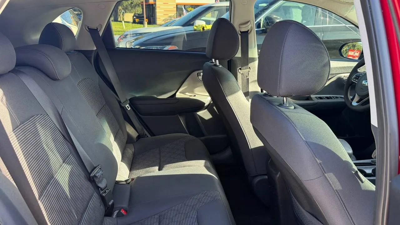 Used 2021 Kia Niro LX FWD image 13
