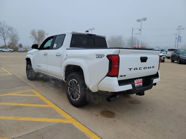 Used 2025 Toyota Tacoma TRD Sport w/ TRD Sport Premium Package image 7