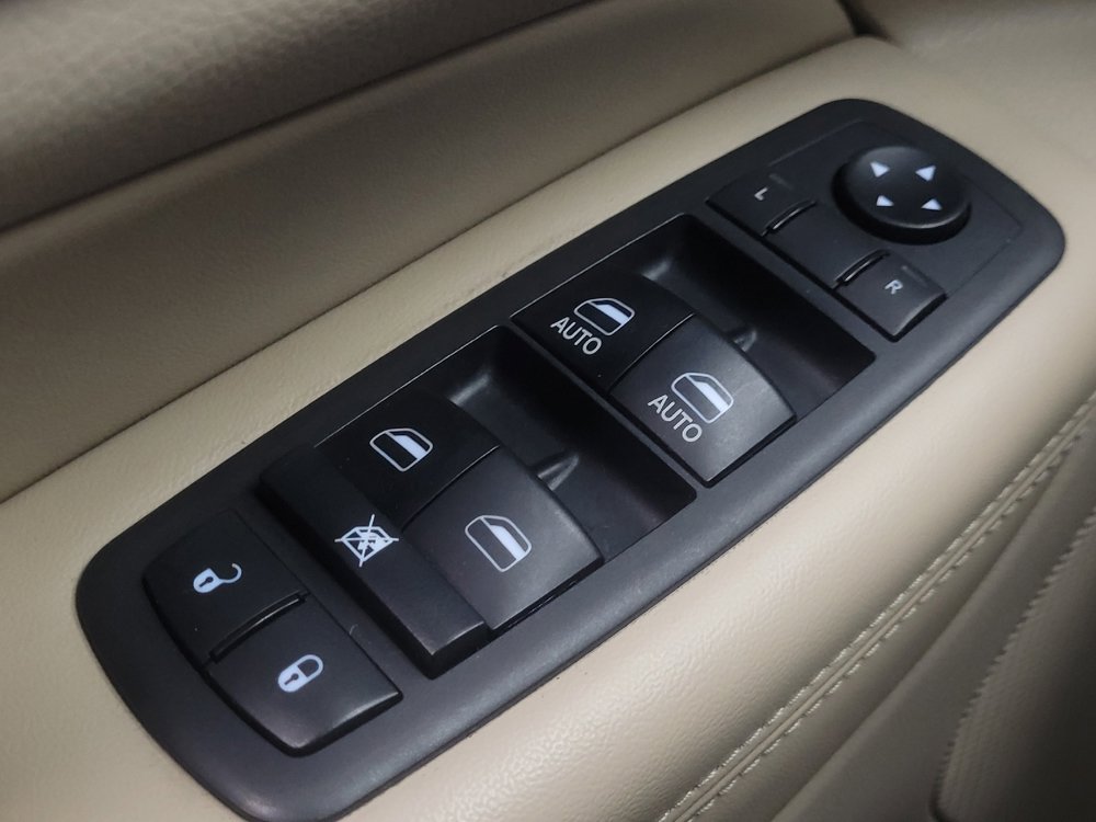 Used 2018 Jeep Grand Cherokee Limited image 27