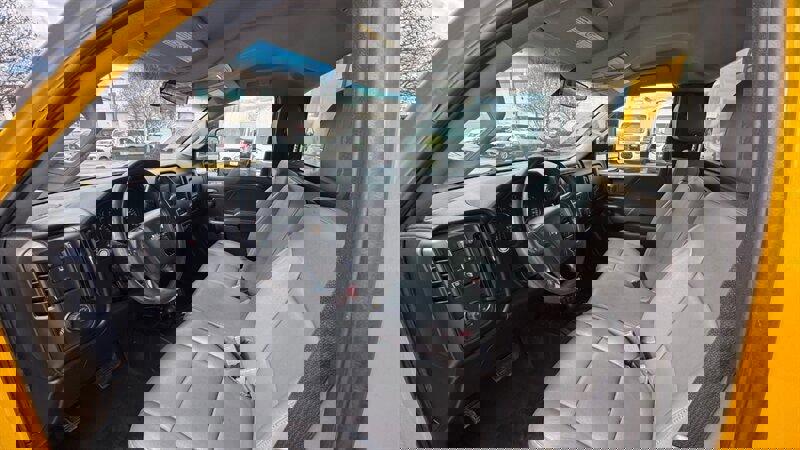 Used 2018 Chevrolet Silverado 3500 W/T AWD/4WD image 3