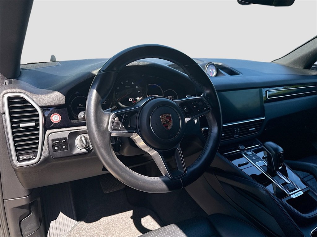 Used 2019 Porsche Cayenne Base w/ Premium Package image 10