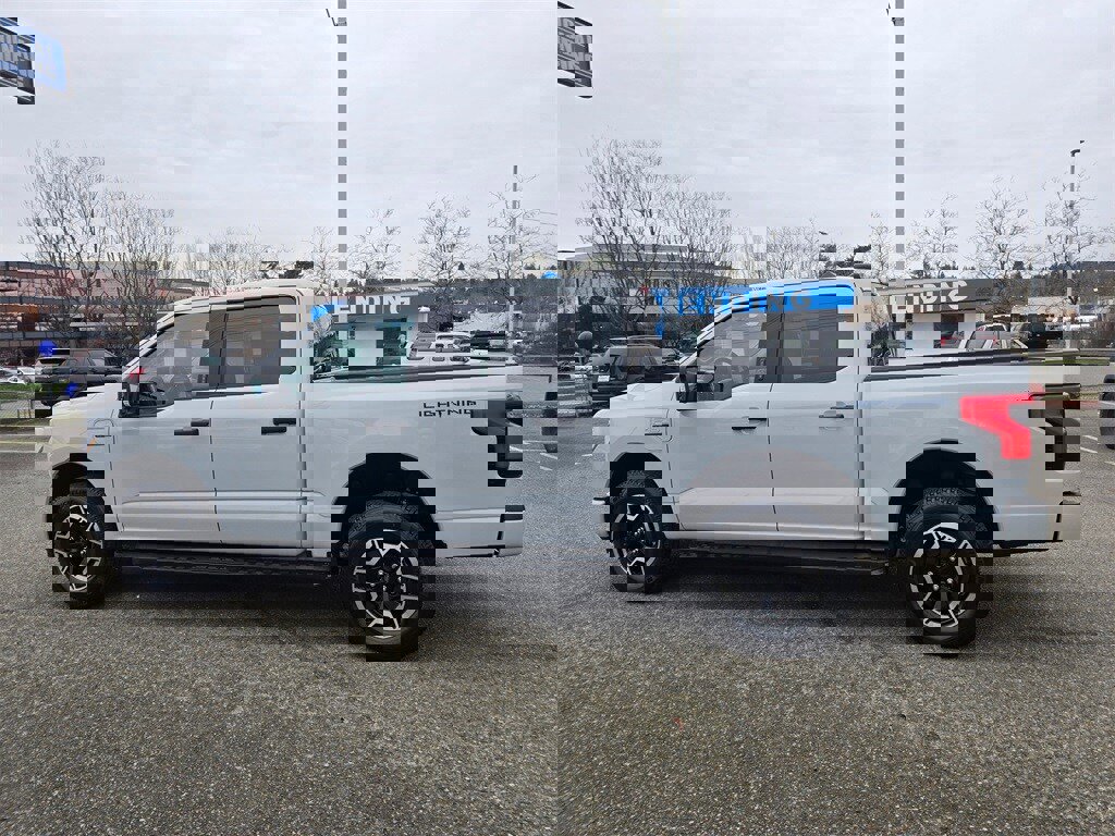 Used 2023 Ford F150 Lightning XLT w/ Tow Technology Package image 8