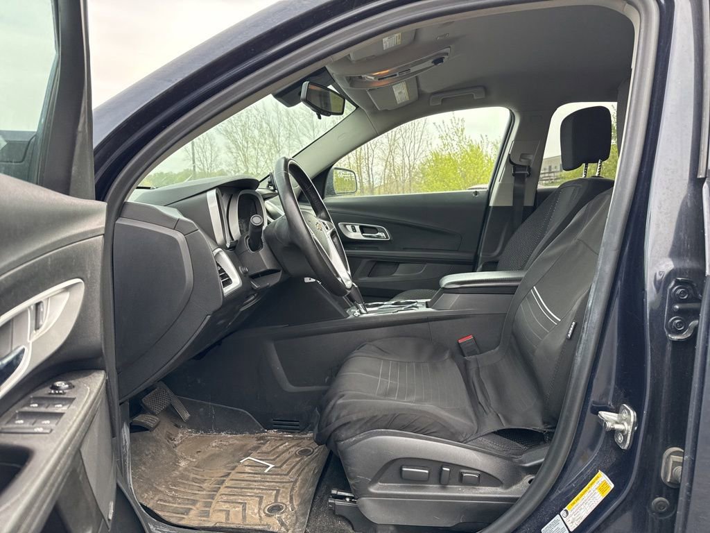Used 2017 Chevrolet Equinox LT w/ Convenience Package AWD/4WD image 6