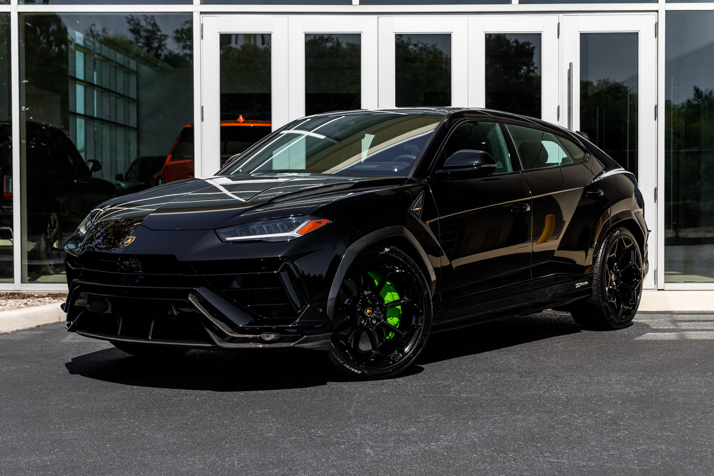 Used 2024 Lamborghini Urus Performante AWD/4WD image 3