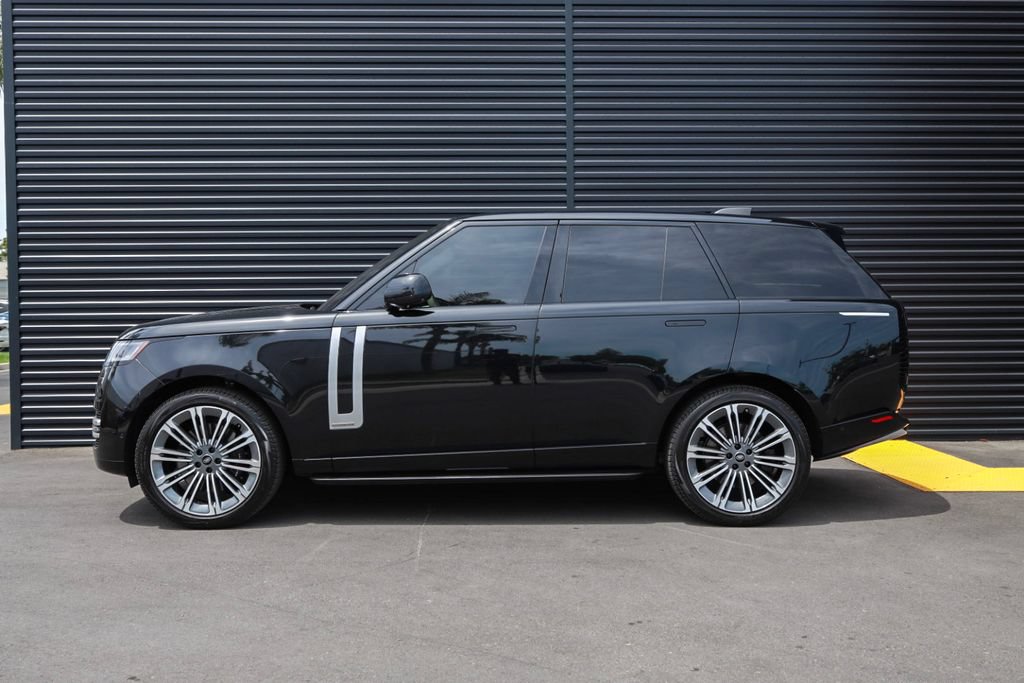 Used 2023 Land Rover Range Rover Autobiography AWD/4WD image 2